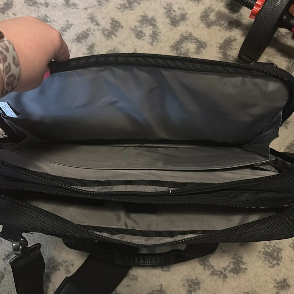 Targus black laptop carry case travel bag 16